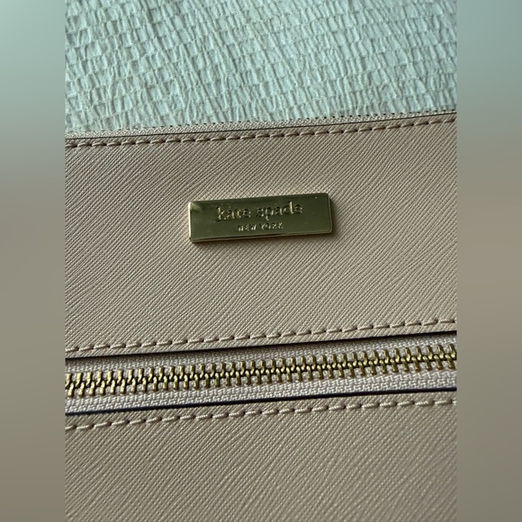 Kate Spade Classic Light Pink Crossbody Bag - Picture 3 of 7